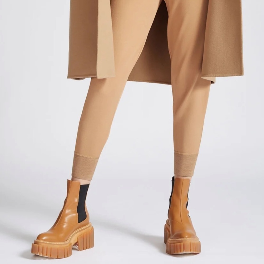 Almost NEW Stella McCartney Emilie Lug Sole Chelsea Tan Ankle Boots 39/US 9